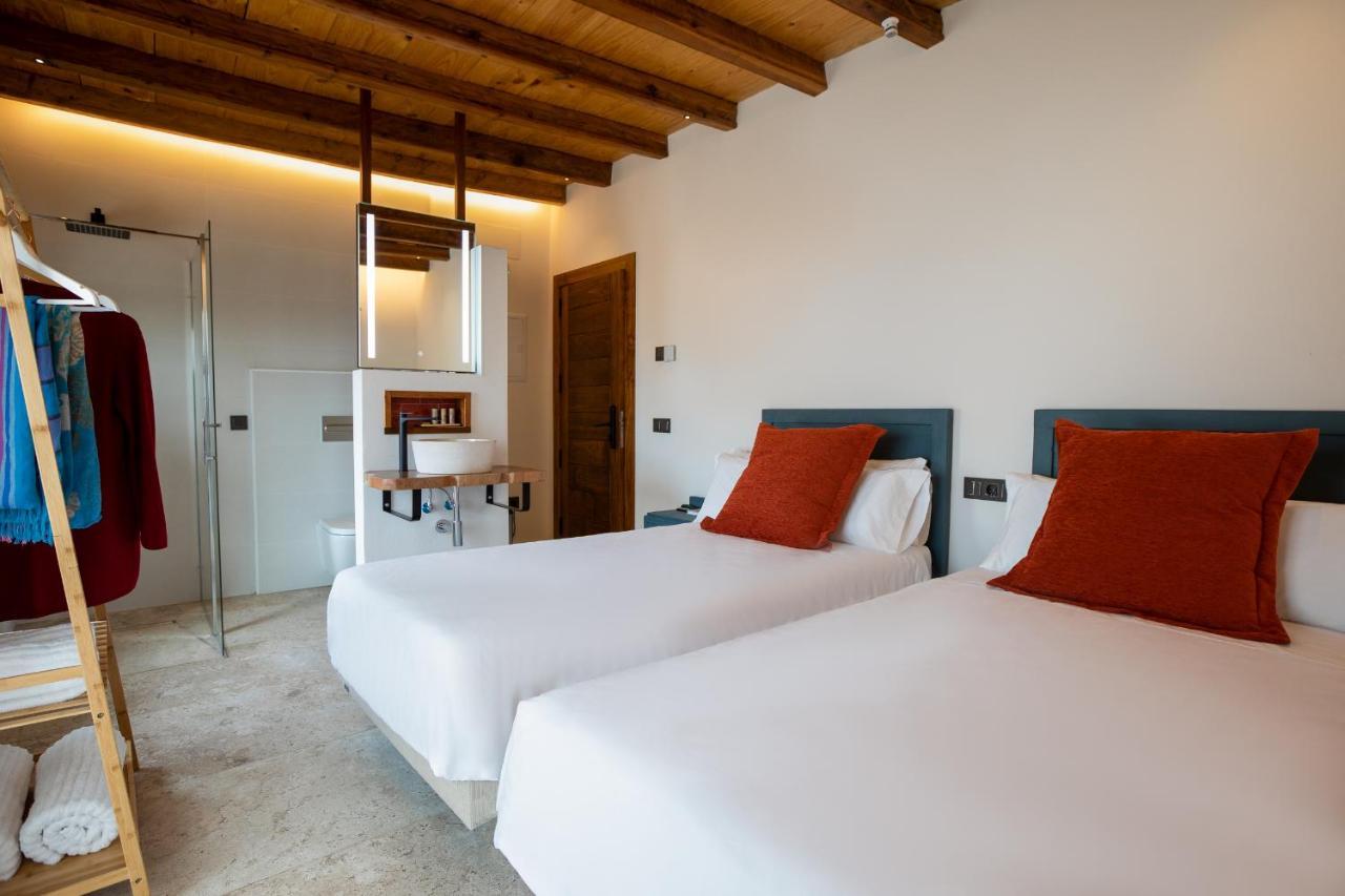 Poeta Jorge Manrique Hotel