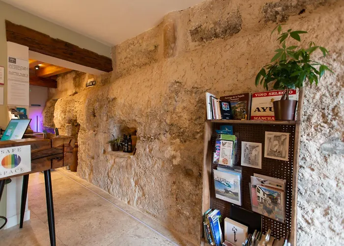 Hotel Poeta Jorge Manrique